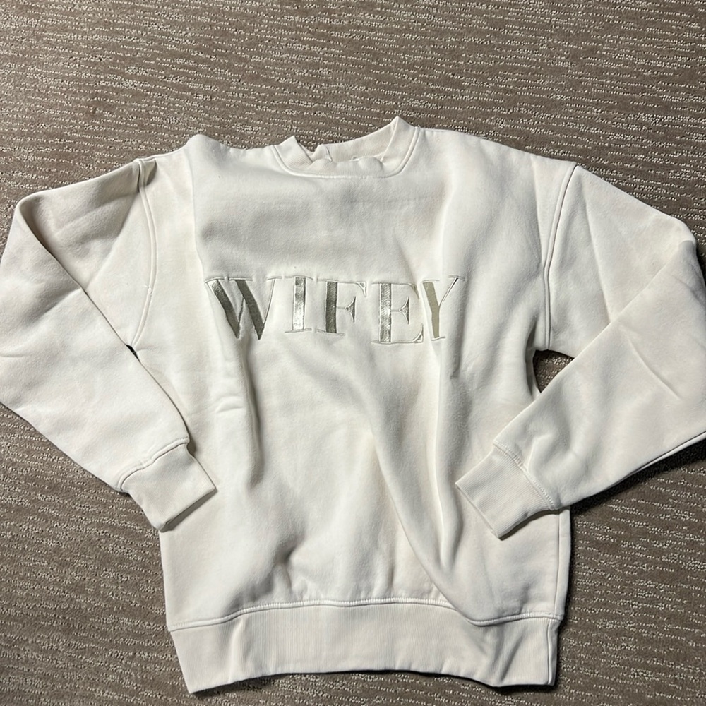 WIFEY embroidered sweatshirt